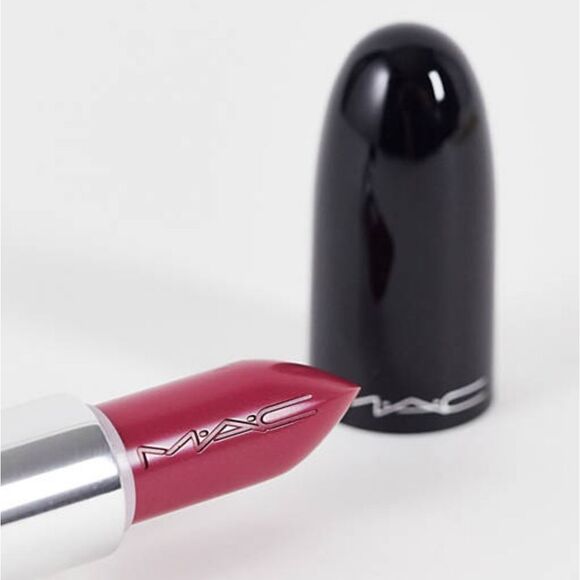 MAC Beam There Done That Lustreglass Lipstick - Picture 4 of 16